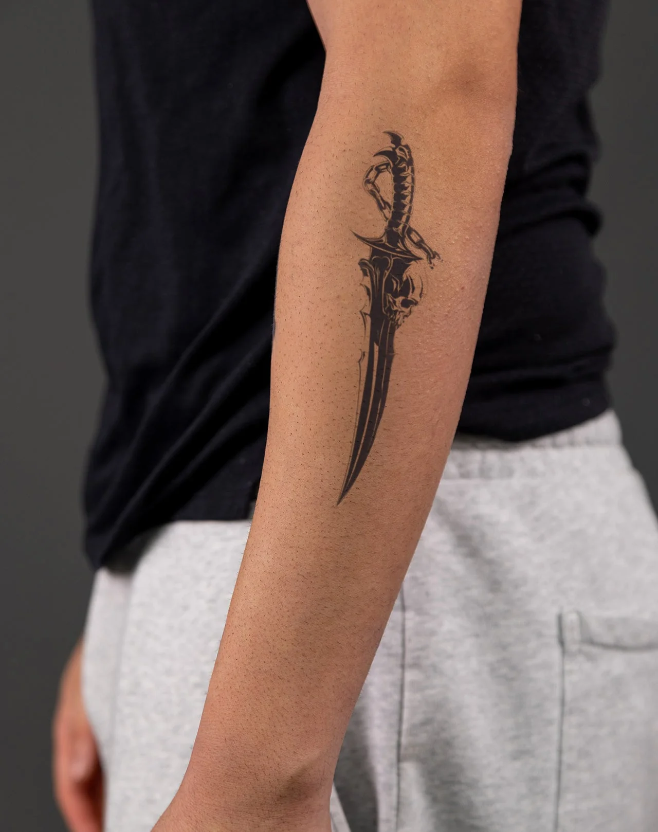 Skull Dagger
